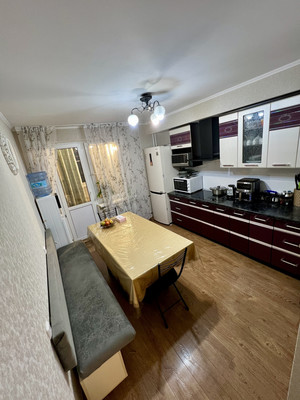 Продам двухкомнатную (2-комн.) квартиру, Малышева (Лазаревский р-н) ул, 7, Сочи г