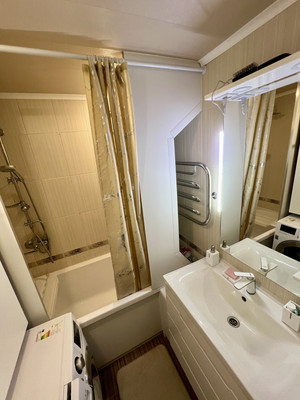 Продам двухкомнатную (2-комн.) квартиру, Малышева (Лазаревский р-н) ул, 7, Сочи г