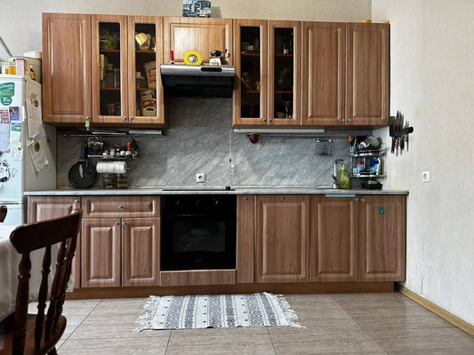 Продам трехкомнатную (3-комн.) квартиру, Ямская ул, 10, Ханты-Мансийск г