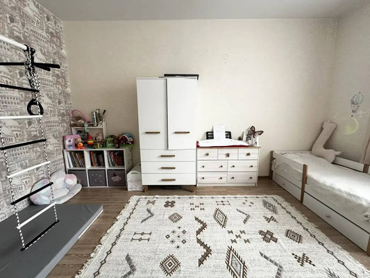 Продам трехкомнатную (3-комн.) квартиру, Ямская ул, 10, Ханты-Мансийск г