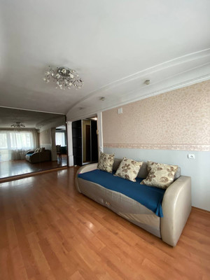 Продам трехкомнатную (3-комн.) квартиру, Постышева б-р, 29, Иркутск г