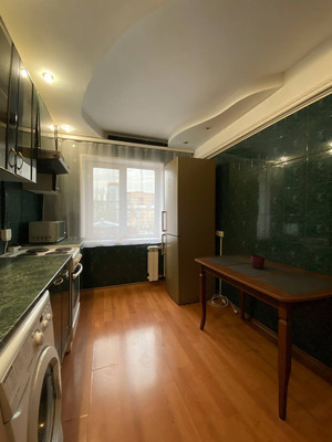 Продам трехкомнатную (3-комн.) квартиру, Постышева б-р, 29, Иркутск г