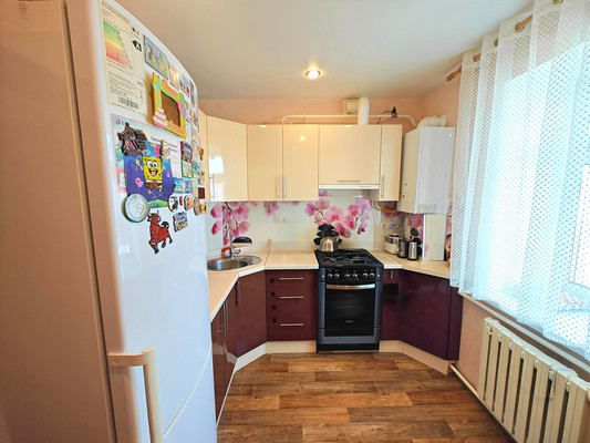 Продам трехкомнатную (3-комн.) квартиру, Ленина ул, 86в, Тюлячи с