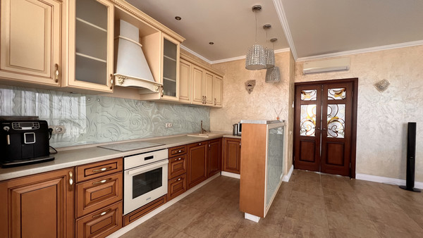 Продам многокомнатную квартиру, Красновишерская ул, 39, Пермь г