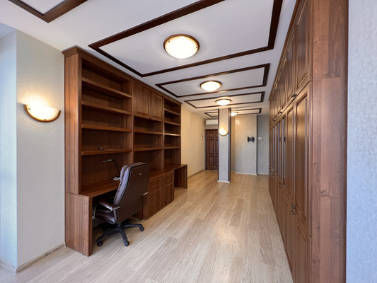 Продам многокомнатную квартиру, Красновишерская ул, 39, Пермь г