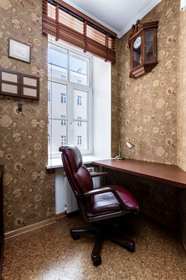 Продам двухкомнатную (2-комн.) квартиру, Мануильского ул, 37, Кронштадт г