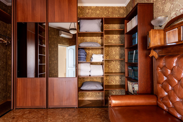 Продам двухкомнатную (2-комн.) квартиру, Мануильского ул, 37, Кронштадт г