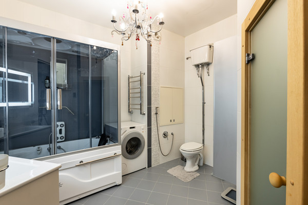 Продам двухкомнатную (2-комн.) квартиру, Мануильского ул, 37, Кронштадт г