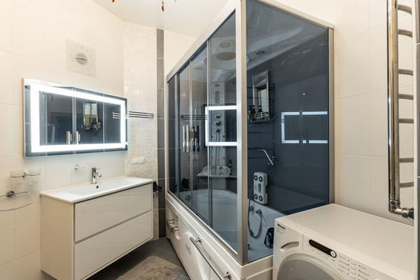 Продам двухкомнатную (2-комн.) квартиру, Мануильского ул, 37, Кронштадт г