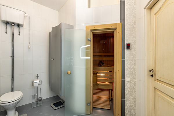 Продам двухкомнатную (2-комн.) квартиру, Мануильского ул, 37, Кронштадт г