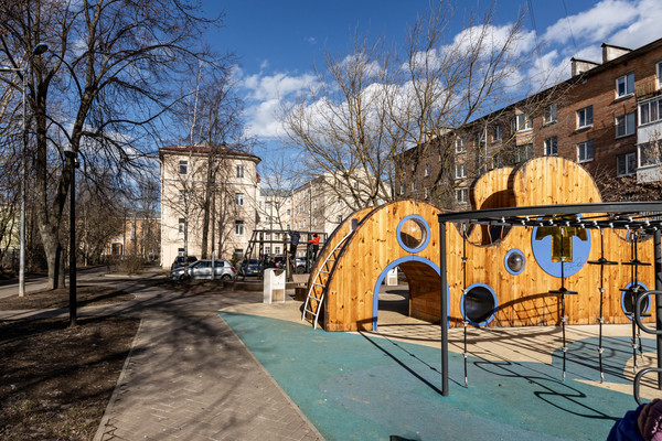 Продам двухкомнатную (2-комн.) квартиру, Мануильского ул, 37, Кронштадт г