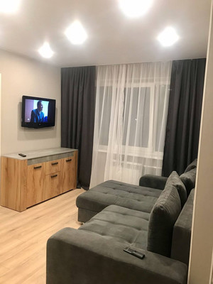 Продам двухкомнатную (2-комн.) квартиру, Лейтенанта Яналова ул, 14А, Калининград г