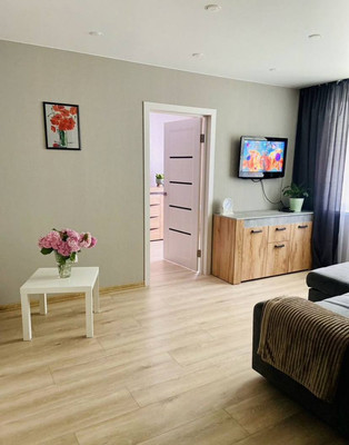 Продам двухкомнатную (2-комн.) квартиру, Лейтенанта Яналова ул, 14А, Калининград г