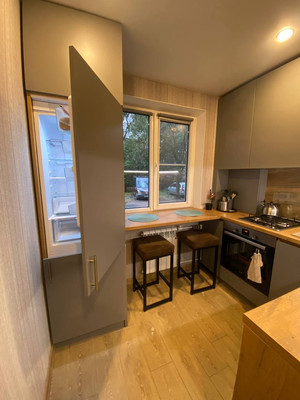 Продам двухкомнатную (2-комн.) квартиру, Лейтенанта Яналова ул, 14А, Калининград г