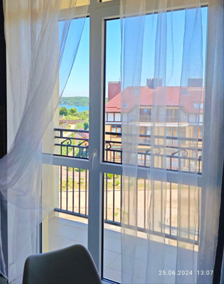 Продам двухкомнатную (2-комн.) квартиру, Обогатительная ул, 12, Янтарный пгт