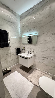 Продам трехкомнатную (3-комн.) квартиру, Сержанта Колоскова ул, 6аАк4, Калининград г