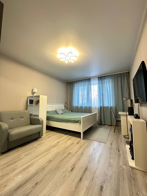 Продам однокомнатную (1-комн.) квартиру, Шахматная ул, 2кв, Калининград г