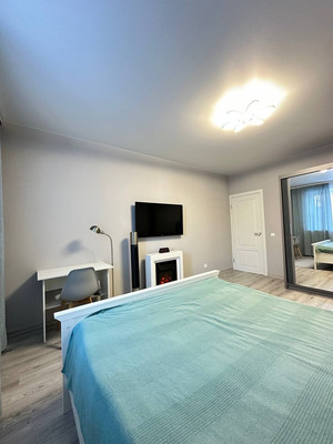 Продам однокомнатную (1-комн.) квартиру, Шахматная ул, 2кв, Калининград г