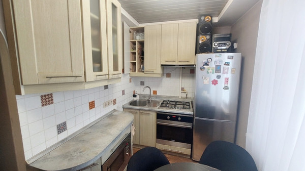 Продам двухкомнатную (2-комн.) квартиру, Татарстан ул, 64, Казань г