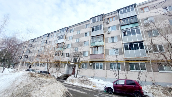 Продам двухкомнатную (2-комн.) квартиру, Татарстан ул, 64, Казань г