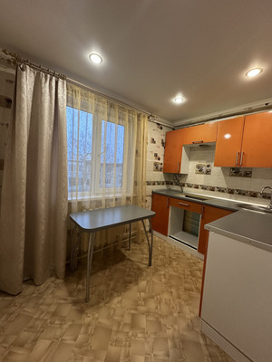 Продам двухкомнатную (2-комн.) квартиру, Солидарности ул, 18, Казань г