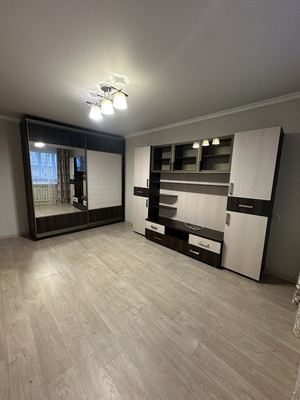 Продам двухкомнатную (2-комн.) квартиру, Солидарности ул, 18, Казань г