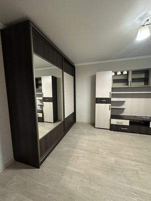 Продам двухкомнатную (2-комн.) квартиру, Солидарности ул, 18, Казань г