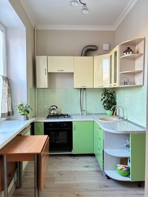 Продам трехкомнатную (3-комн.) квартиру, Большая Московская ул, 52/9, Великий Новгород г