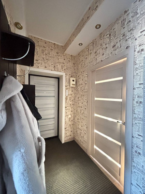 Продам трехкомнатную (3-комн.) квартиру, Большая Московская ул, 52/9, Великий Новгород г