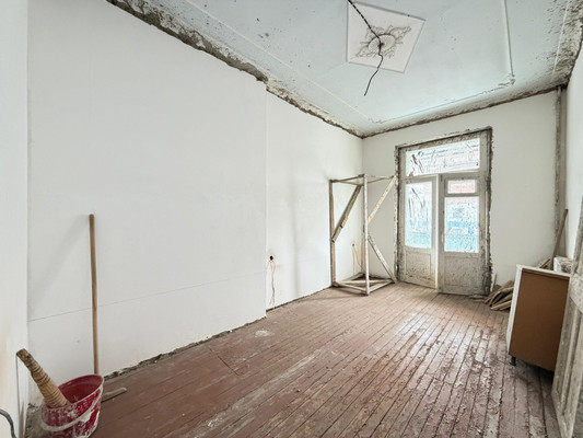 Продам трехкомнатную (3-комн.) квартиру, Ногмова ул, 54, Нальчик г