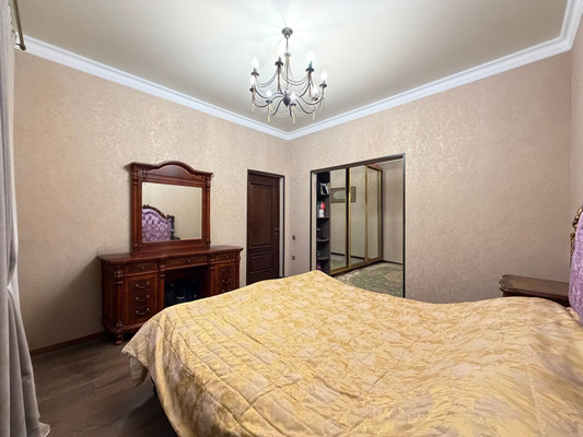 Продам двухкомнатную (2-комн.) квартиру, Оранжерейная ул, 7а, Нальчик г