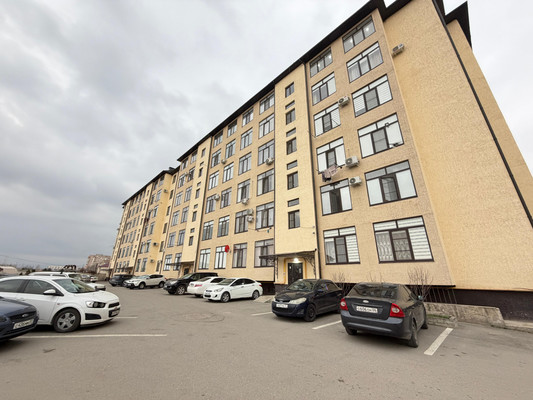 Продам двухкомнатную (2-комн.) квартиру, Оранжерейная ул, 7а, Нальчик г