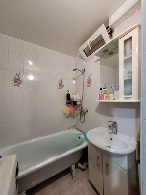 Продам двухкомнатную (2-комн.) квартиру, Фрунзе ул, 3, Баксан г