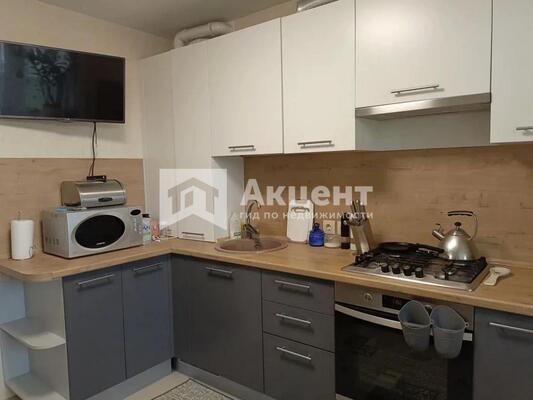 Продам двухкомнатную (2-комн.) квартиру, Восточная ул, 1, Кохма г