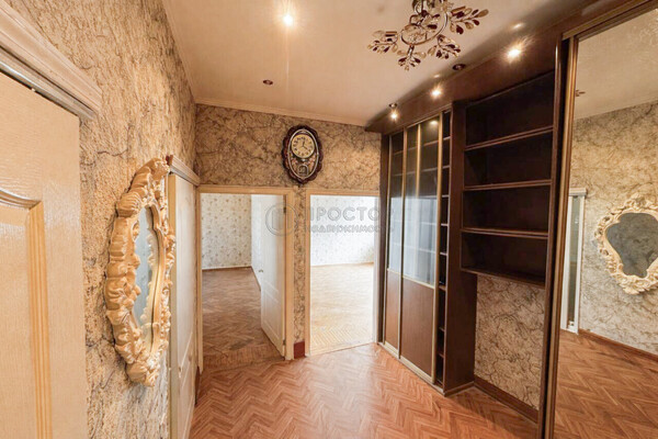 Продам двухкомнатную (2-комн.) квартиру, Павла Андреева ул, 28к4, Москва г