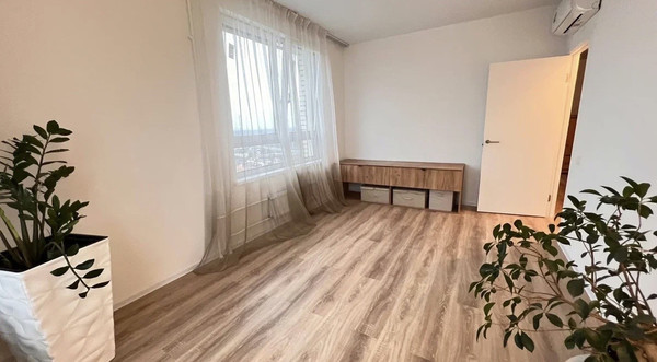 Продам двухкомнатную (2-комн.) квартиру, Лесная ул, 6, Коробово д