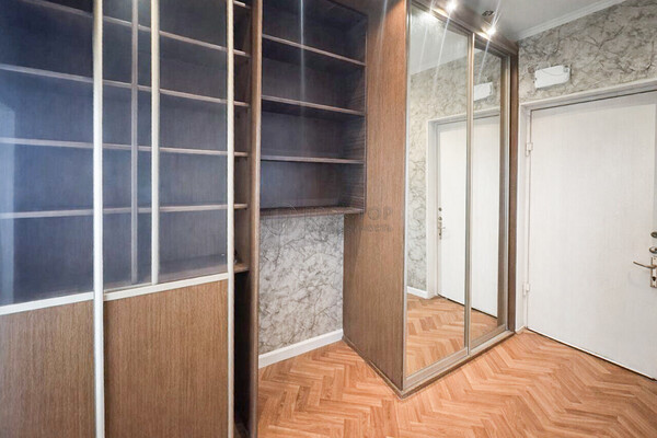 Продам двухкомнатную (2-комн.) квартиру, Павла Андреева ул, 28к4, Москва г