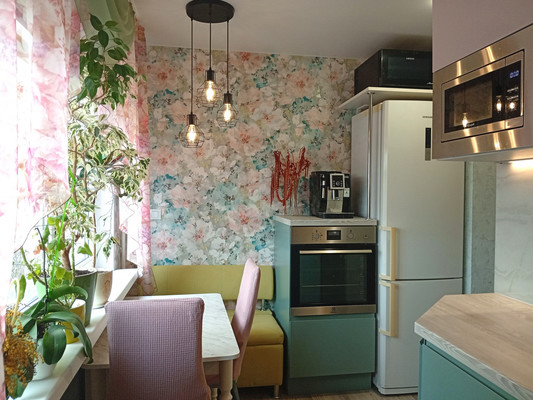 Продам двухкомнатную (2-комн.) квартиру, Большевиков пр-кт, 9Щк1, Санкт-Петербург г