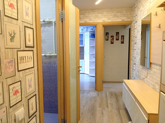 Продам двухкомнатную (2-комн.) квартиру, Большевиков пр-кт, 9Щк1, Санкт-Петербург г