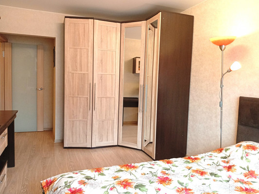 Продам двухкомнатную (2-комн.) квартиру, Большевиков пр-кт, 9Щк1, Санкт-Петербург г