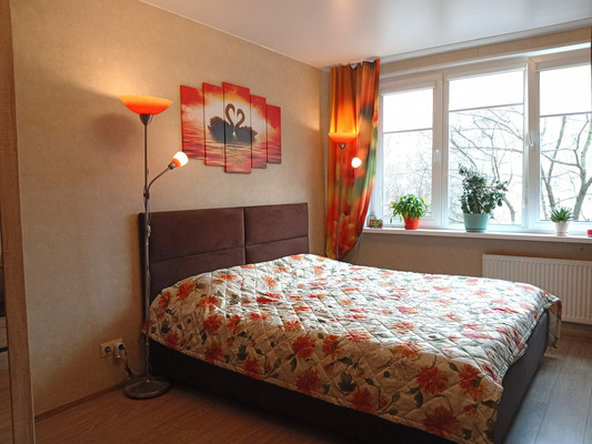 Продам двухкомнатную (2-комн.) квартиру, Большевиков пр-кт, 9Щк1, Санкт-Петербург г