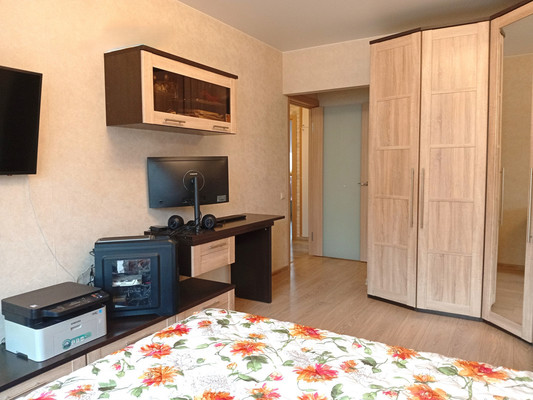 Продам двухкомнатную (2-комн.) квартиру, Большевиков пр-кт, 9Щк1, Санкт-Петербург г