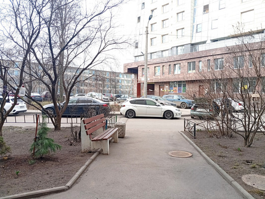 Продам двухкомнатную (2-комн.) квартиру, Большевиков пр-кт, 9Щк1, Санкт-Петербург г