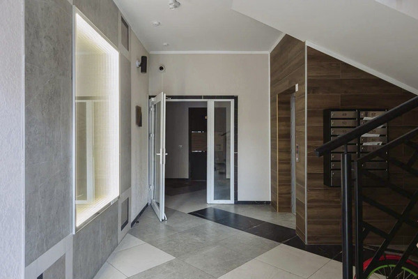 Продам двухкомнатную (2-комн.) квартиру, Вагоностроительная ул, 3А, Калининград г