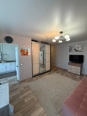 Продам двухкомнатную (2-комн.) квартиру, Гвардейская ул, 38, Казань г