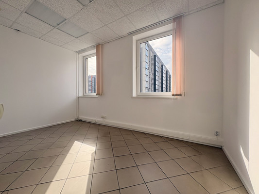 Сдам коммерческое помещение 192 м2, Аллея смелых ул, 72, Калининград г