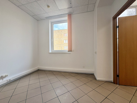 Сдам коммерческое помещение 192 м2, Аллея смелых ул, 72, Калининград г