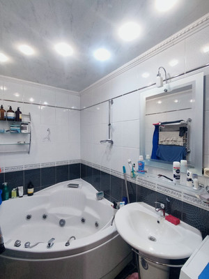 Продам трехкомнатную (3-комн.) квартиру, Академика Павлова ул, 25, Казань г