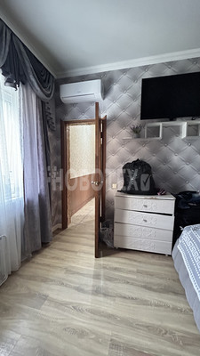 Продам двухкомнатную (2-комн.) квартиру, Вокзальная пл, 1, Горячий Ключ г