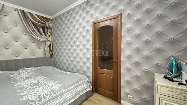 Продам двухкомнатную (2-комн.) квартиру, Вокзальная пл, 1, Горячий Ключ г